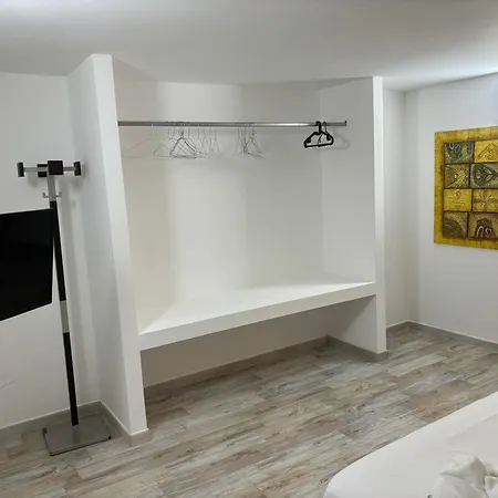 Ferienwohnung L'Arco Di Porta Lecce Brindisi Exterior foto