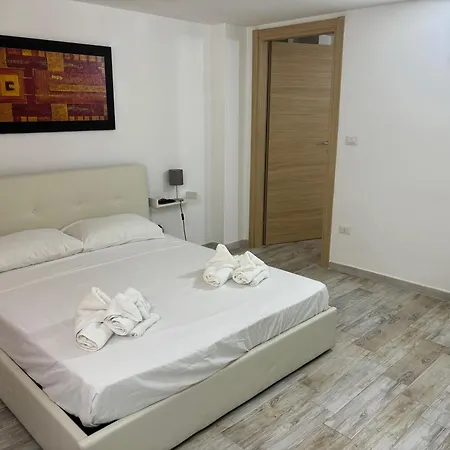 Ferienwohnung L'Arco Di Porta Lecce Brindisi Exterior foto