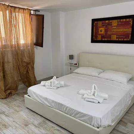 Ferienwohnung L'Arco Di Porta Lecce Brindisi Exterior foto