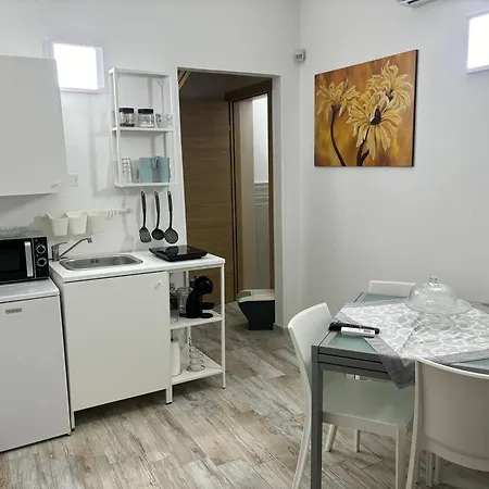 Ferienwohnung L'Arco Di Porta Lecce Brindisi Exterior foto