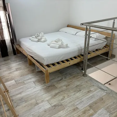 Ferienwohnung L'Arco Di Porta Lecce Brindisi Exterior foto