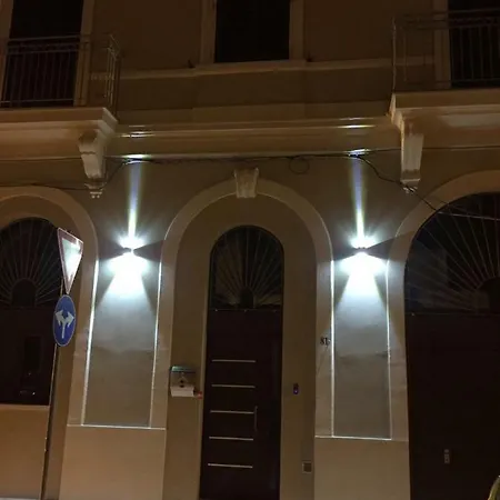 Ferienwohnung L'Arco Di Porta Lecce Brindisi Exterior foto